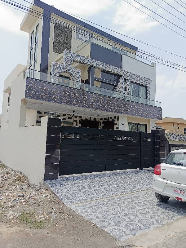 Central Park Ultra Modern Design 10 Marla House Available For Sale Prime Location Near Tooo Park Near Tooo Market Prime Location. . 2