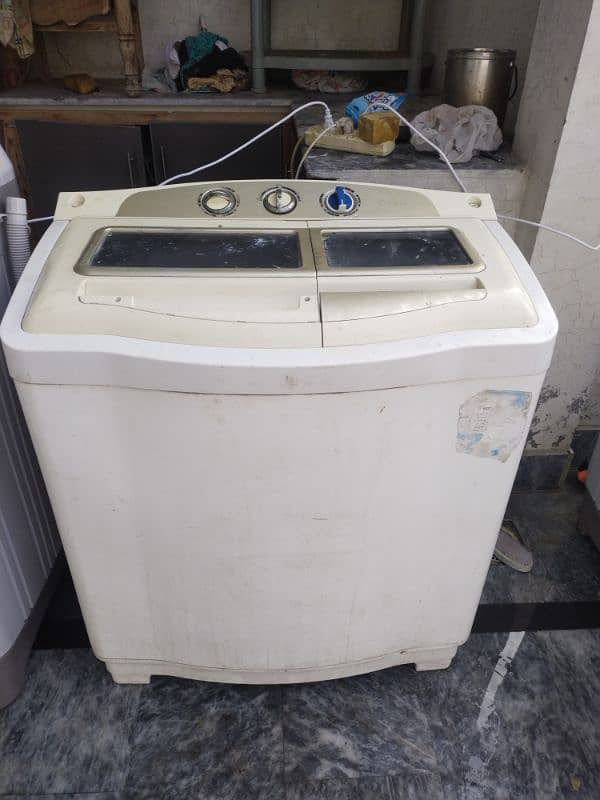 Kenwood, model: cyclone  washing and dry machine 0