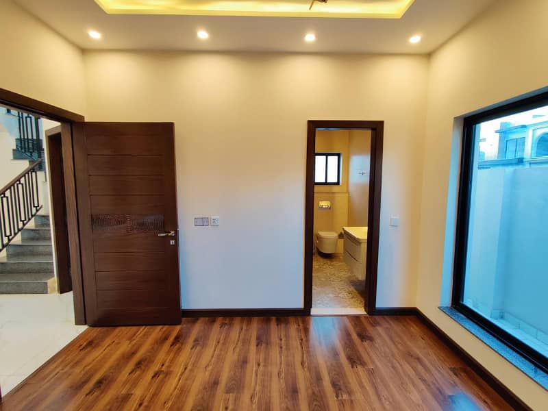 Brand New 5 Marla Lower Portion House for Rent in Tulip Overseas Block, Park View City, 2