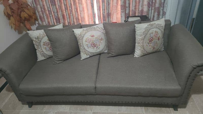 5 seater sofa with cushions for sale in good condition 3