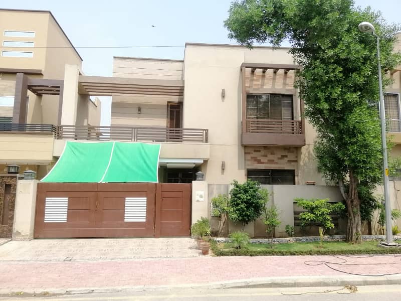 A BEAUTIFUL 8 MARLA HOUSE FOR RENT IN UMAR BLOCK SECTOR B BAHRIA TOWN LAHORE 0