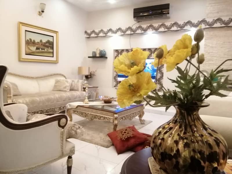 A BEAUTIFUL 8 MARLA HOUSE FOR RENT IN UMAR BLOCK SECTOR B BAHRIA TOWN LAHORE 3