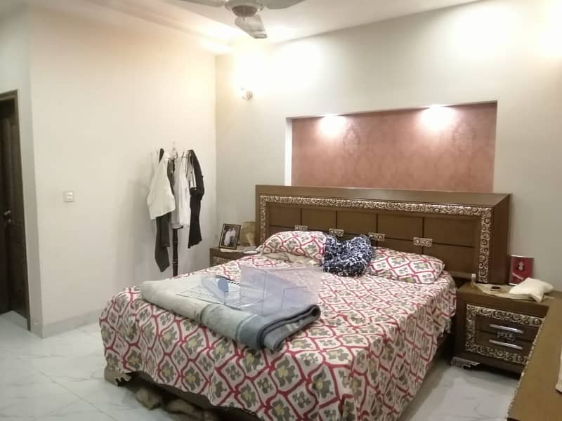 A BEAUTIFUL 8 MARLA HOUSE FOR RENT IN UMAR BLOCK SECTOR B BAHRIA TOWN LAHORE 35