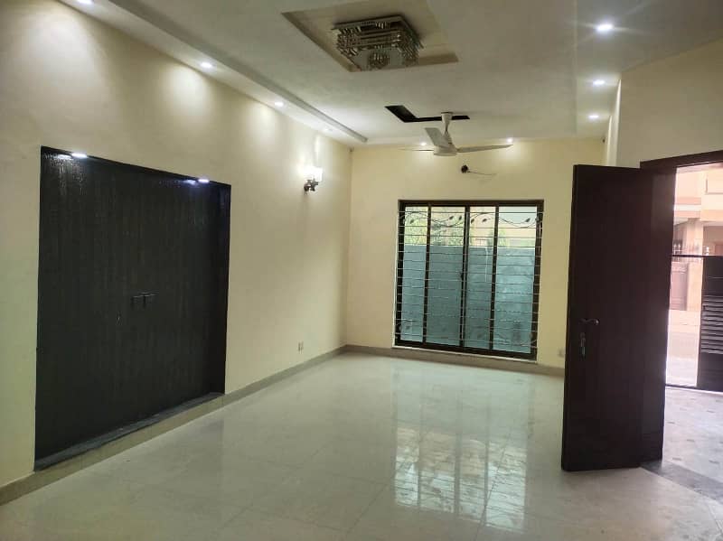 6 Marla Luxury Beautiful independent House Available For Rent in DHA Phase 3 XX Block Lahore Cantt 0