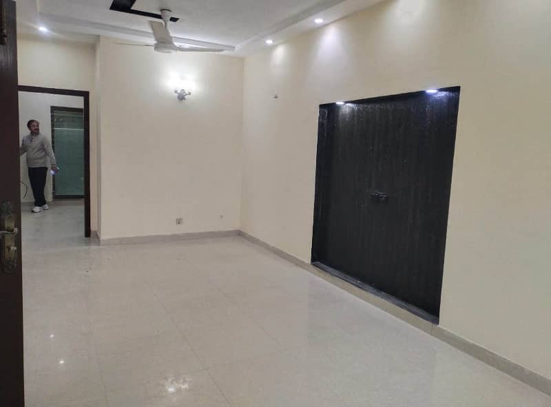 6 Marla Luxury Beautiful independent House Available For Rent in DHA Phase 3 XX Block Lahore Cantt 19