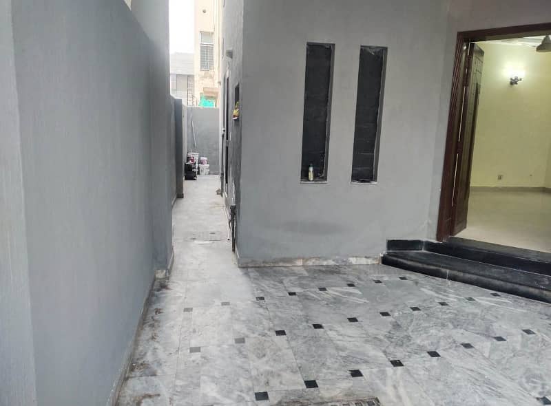 6 Marla Luxury Beautiful independent House Available For Rent in DHA Phase 3 XX Block Lahore Cantt 22