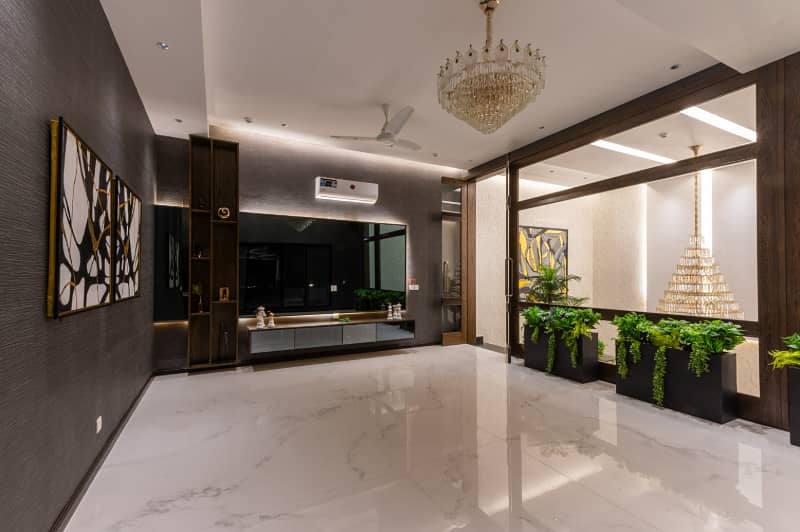 Just 1 Year Used 1 Kanal Modern Design Luxury House 25