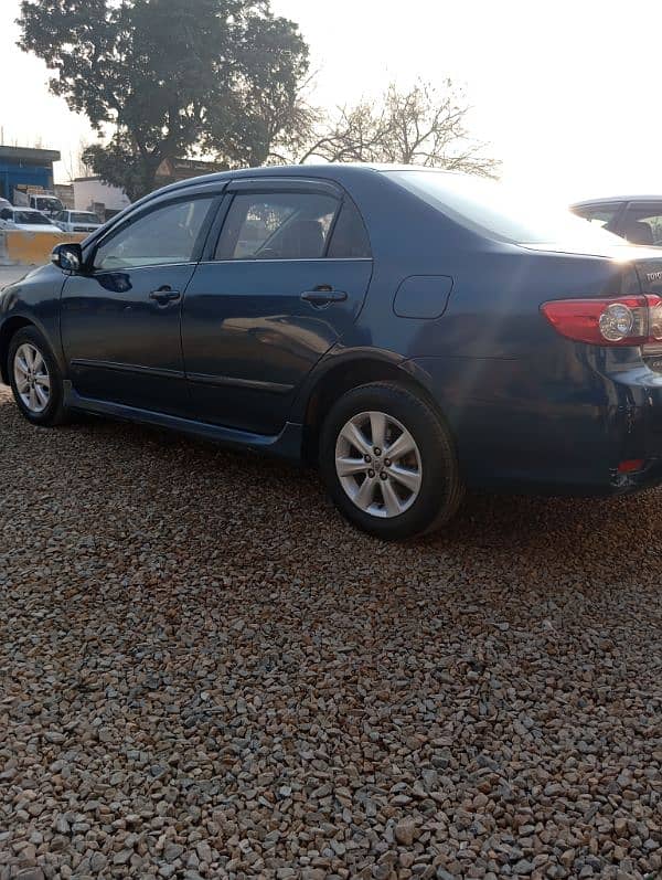 Toyota Corolla Altis 2012 4