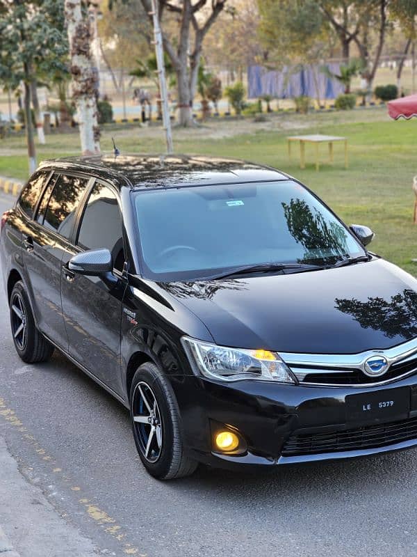 Toyota Corolla Fielder 2014 9