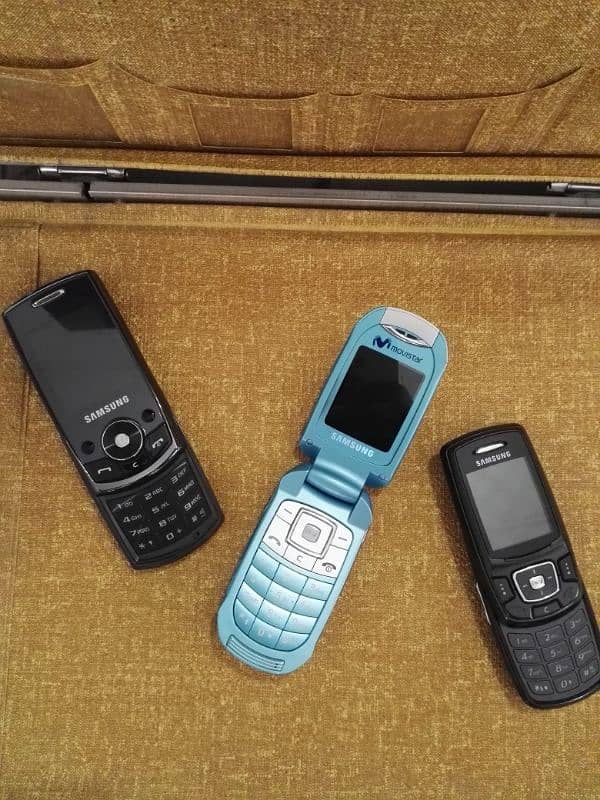 Samsung Original Flip, Slide, Keypad mobile phones, Nokia 0