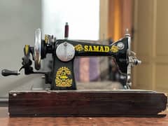 Samad sewing machine with motor