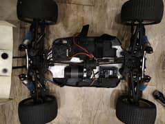 Brushless electric Monster truck 1/8