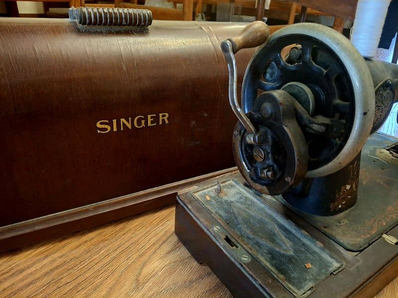 Antique Sewing Machine—A Rare Gem for True Collectors! 1