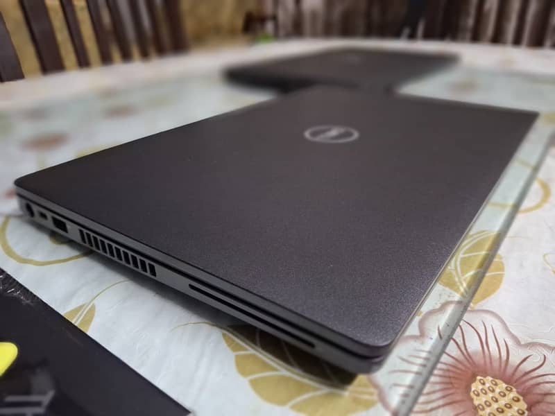 Dell Latitude 5400 Gen: 8th Core i5 RAM: 8GB SSD: 256GB 1