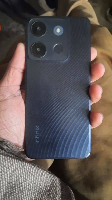 infinix smart 7 with box with charger 0