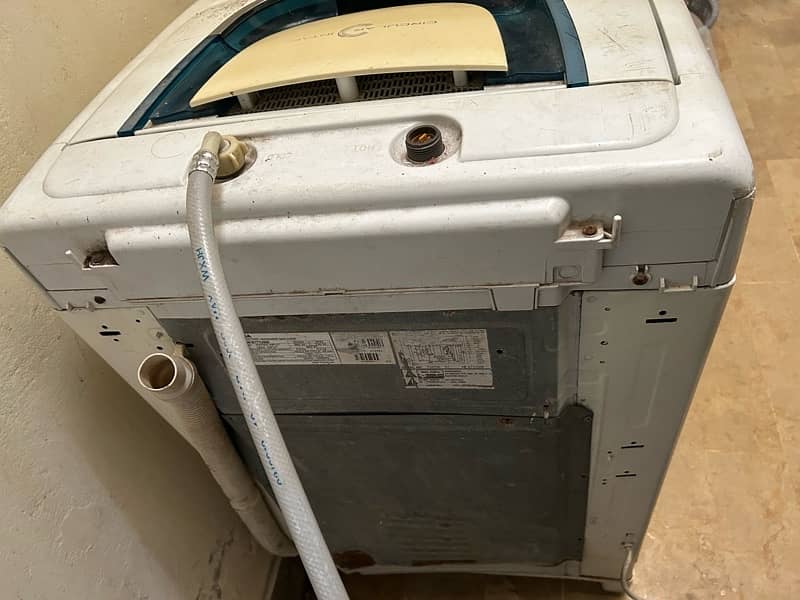 TOSHIBA fully  Automatic  WASHING 4