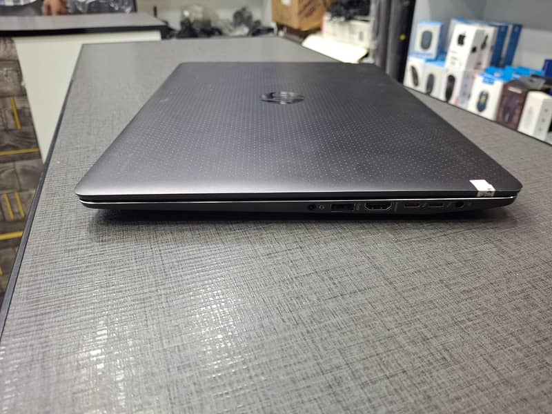 HP Zbook Studio G3 | Mobile Workstation | 32GB DDR5 RAM | SSD: 512GB 10