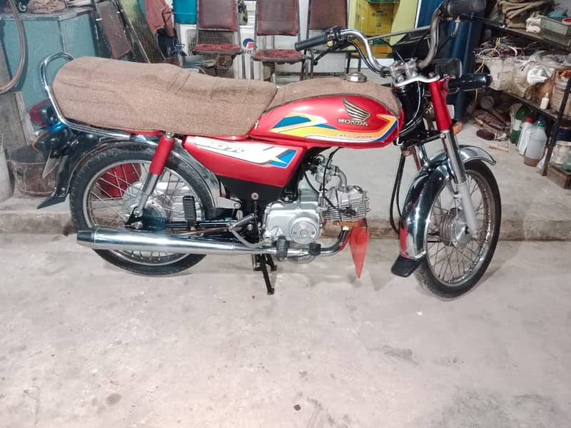 Honda  CD 70  ( Model 2022 ) Total Genuine 3