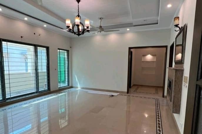 Gulberg House Sized 10 Marla For rent 0