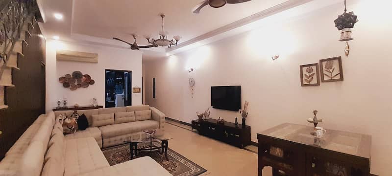 10 Marla House For Sale In New Suoer Town Lahore 6