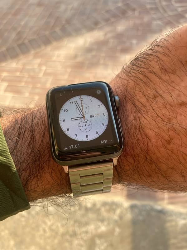 Apple Watch Series 3 42mm GPS 0