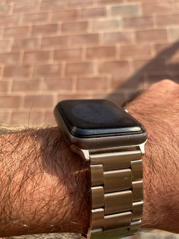 Apple Watch Series 3 42mm GPS 1