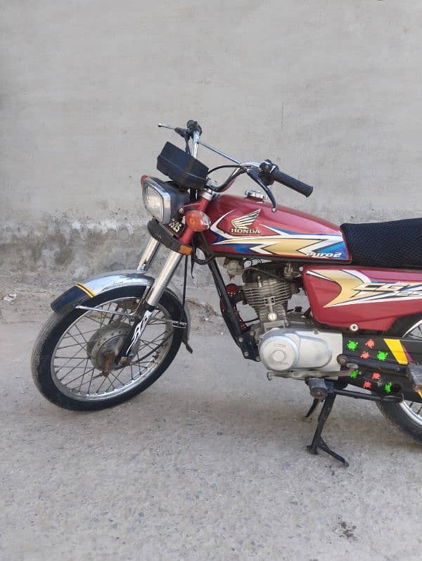 Honda 125 2020 model good condition All documents clear 03217699114 8