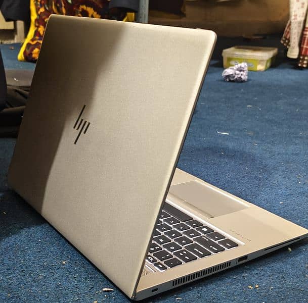 HP Elitebook 840 G6 . RAM/ROM 16/512ssd  . 8