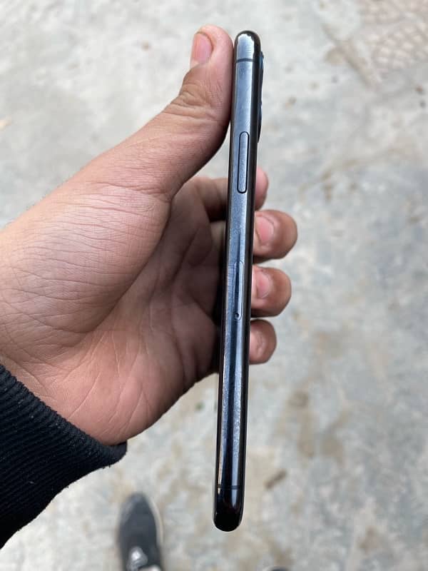 iPhone 11 Pro l PTA Approved 3