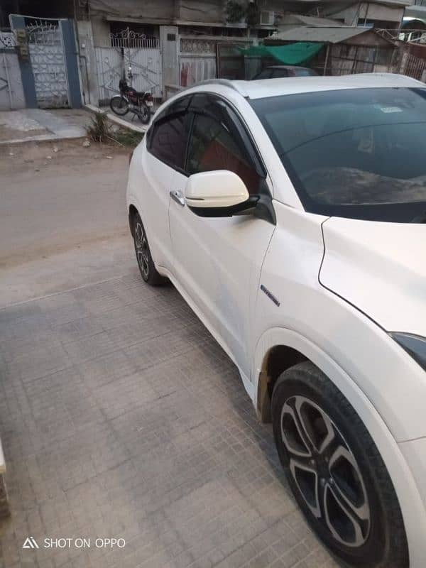 Honda Vezel 2015/2019 full option B2B orignal guranted first owner 8