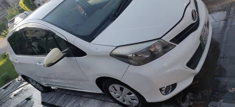 Toyota Vitz 2011/ 2015 7