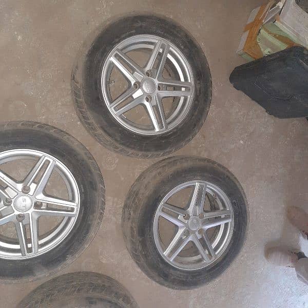 185 65 R14 Dunlop tyres along rims for sale 6