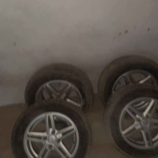 185 65 R14 Dunlop tyres along rims for sale 10