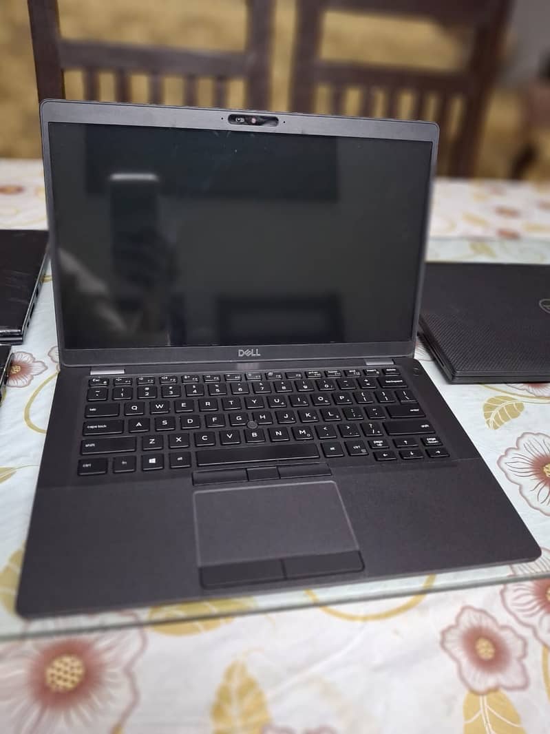 Dell Latitude 5400 Gen: 8th Core i5 RAM: 8GB SSD: 256GB Disp: 14" 0