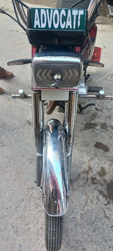 Bike  Bilkul OK ha  Honda cd 70 Model 21/22 Sa Exchange b hu jaya ge 10