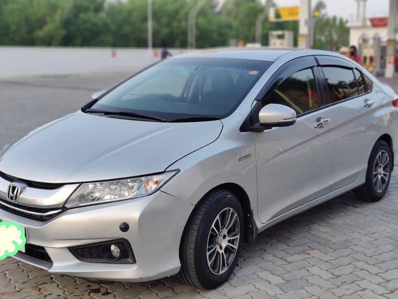 Honda Grace Hybrid 2016 1