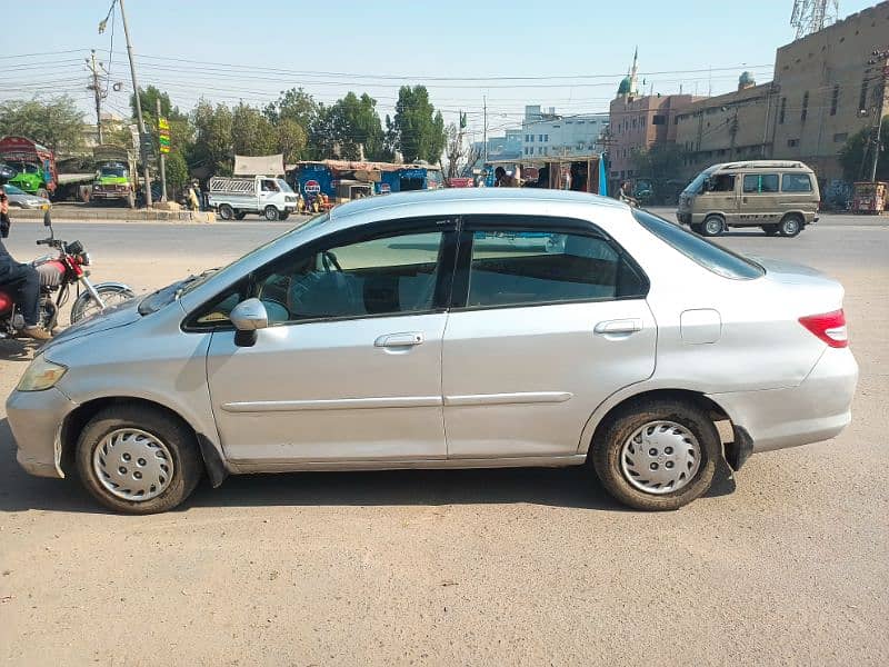 Honda City IDSI 2005 manual own engine. 3