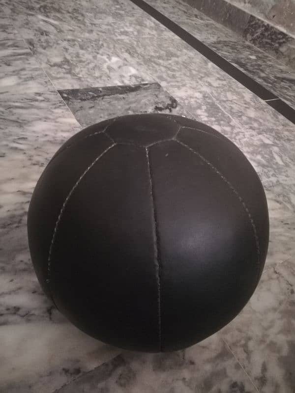 medicine ball 5 kg 0