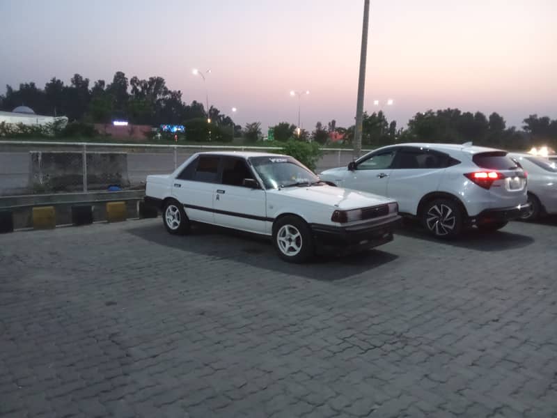 Nissan Sunny 1988 8