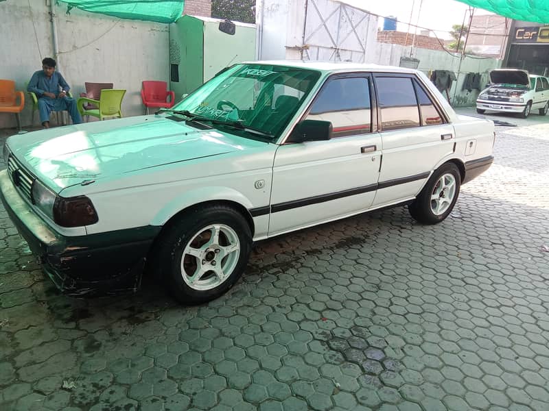 Nissan Sunny 1988 10