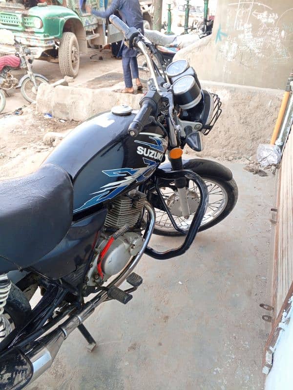 Suzuki 150 rs145000 4