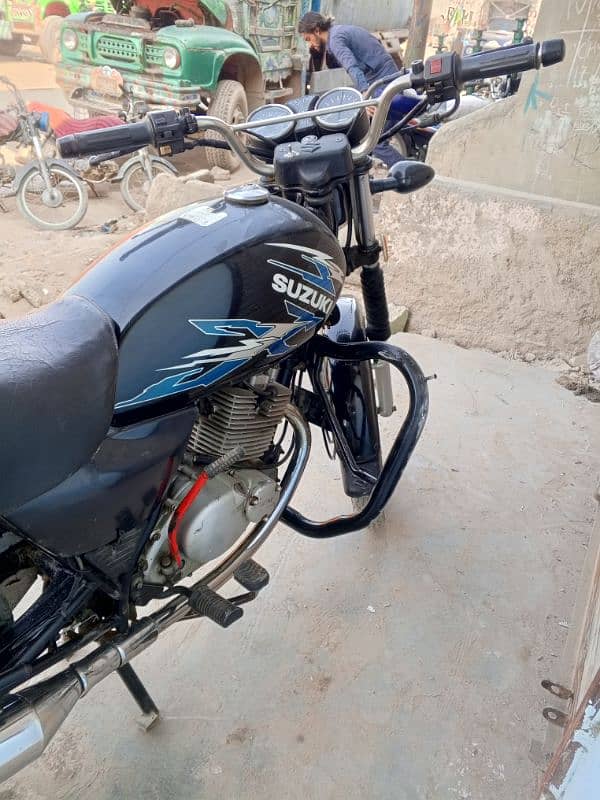 Suzuki 150 rs145000 5