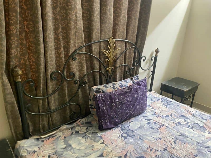 Iron Bed Set with Side Tables and Dressing Table 0