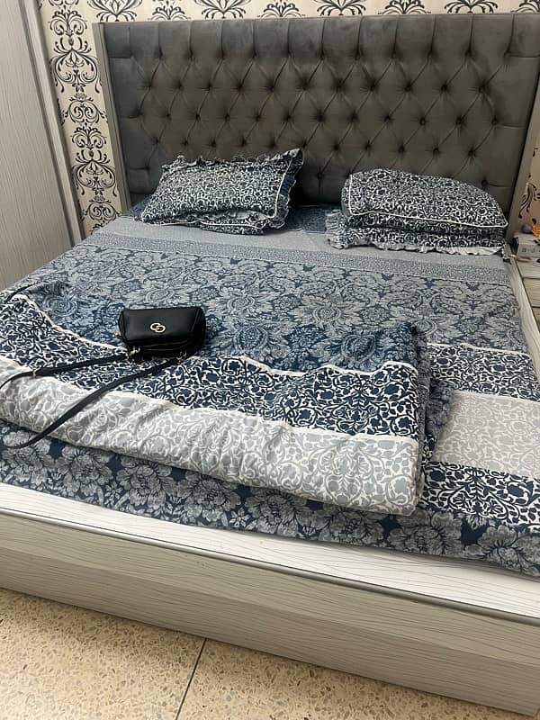 Complete bedroom set for sale 1