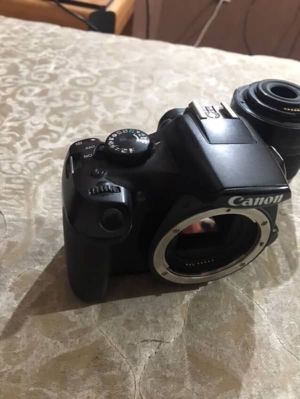 dslr in working condition very good quality 2