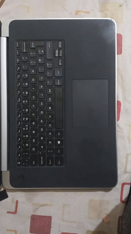 core I 7 4th generation 8/256 touch LCD 1