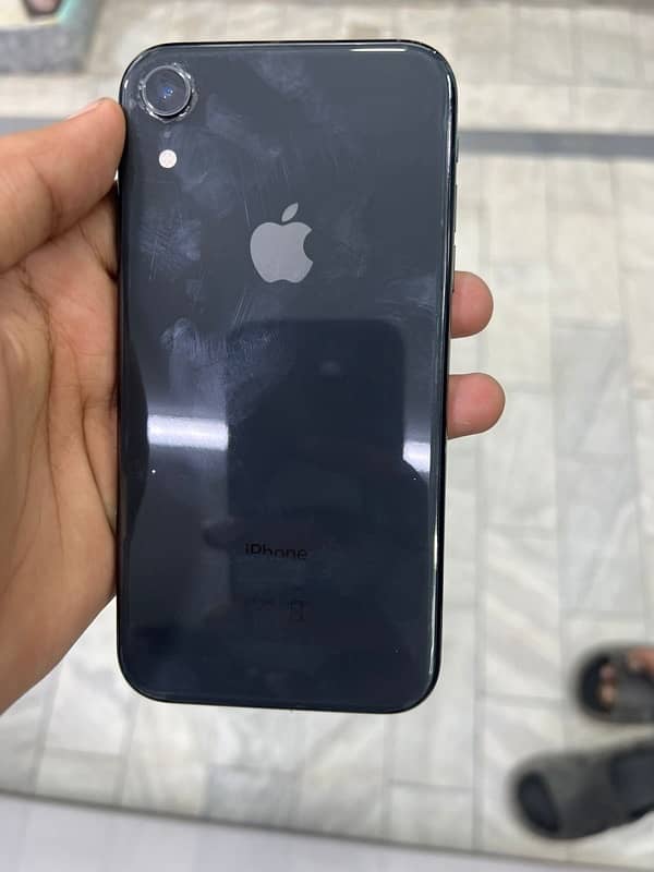 iPhone XR 0