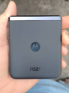 Moto Razr 40 Ultra Flip Mobile 9/10 Condtion non pta lock