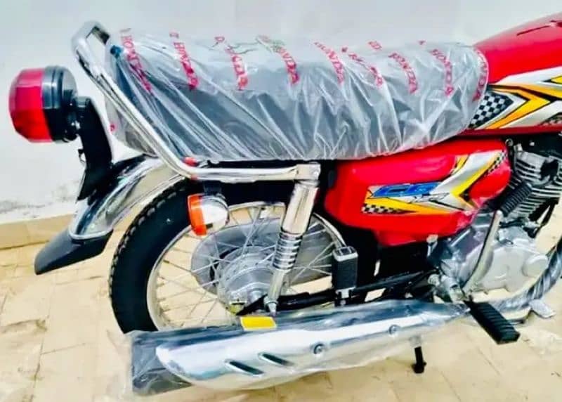 Honda cg 125 2025 zero meter hai 180kilometer hai 20din huwa liha hai 5