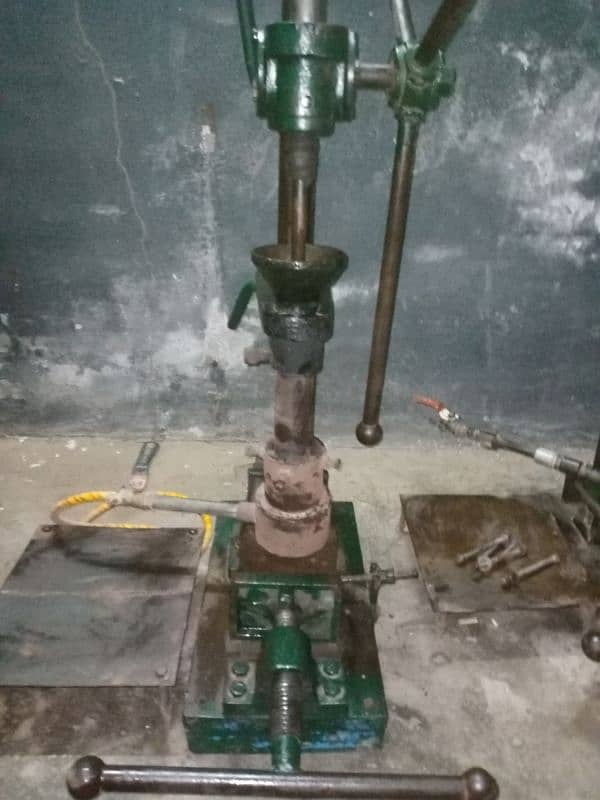 hand molding machine 4